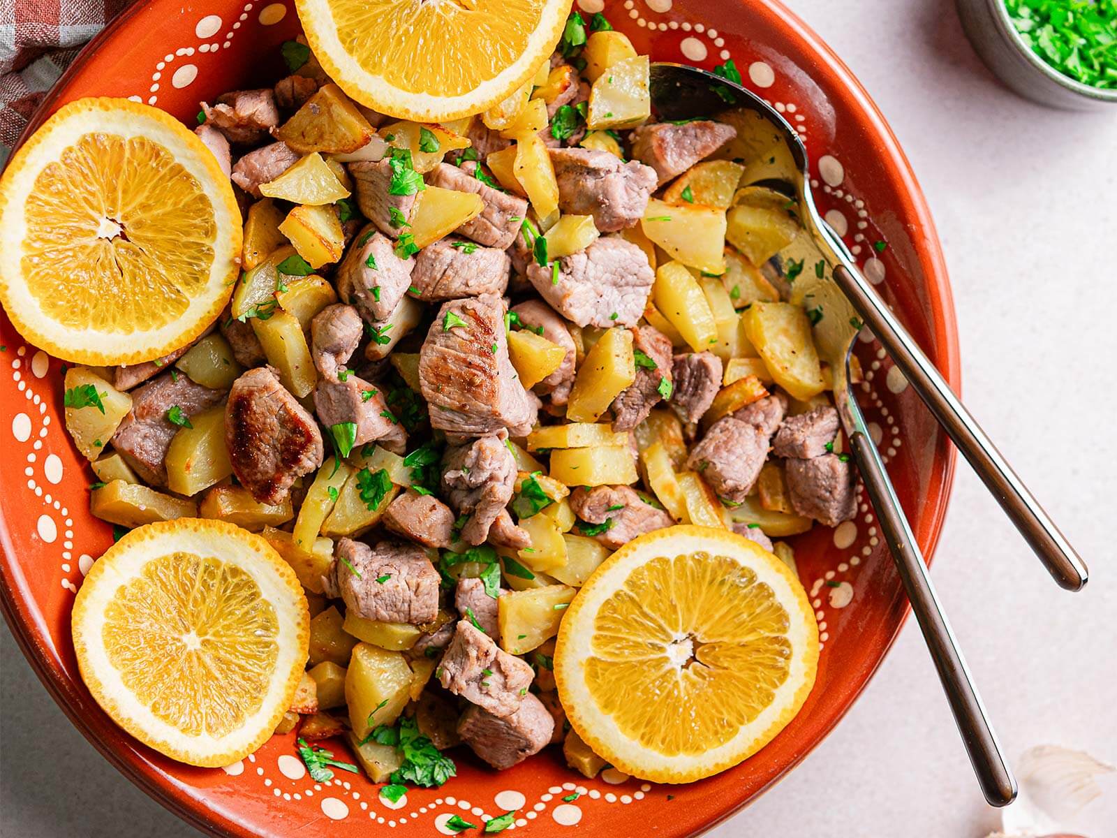 Carne em Vinha d'Alhos à Moda da Madeira