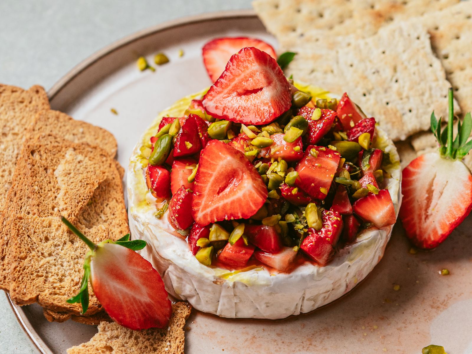 imagem de camembert no forno