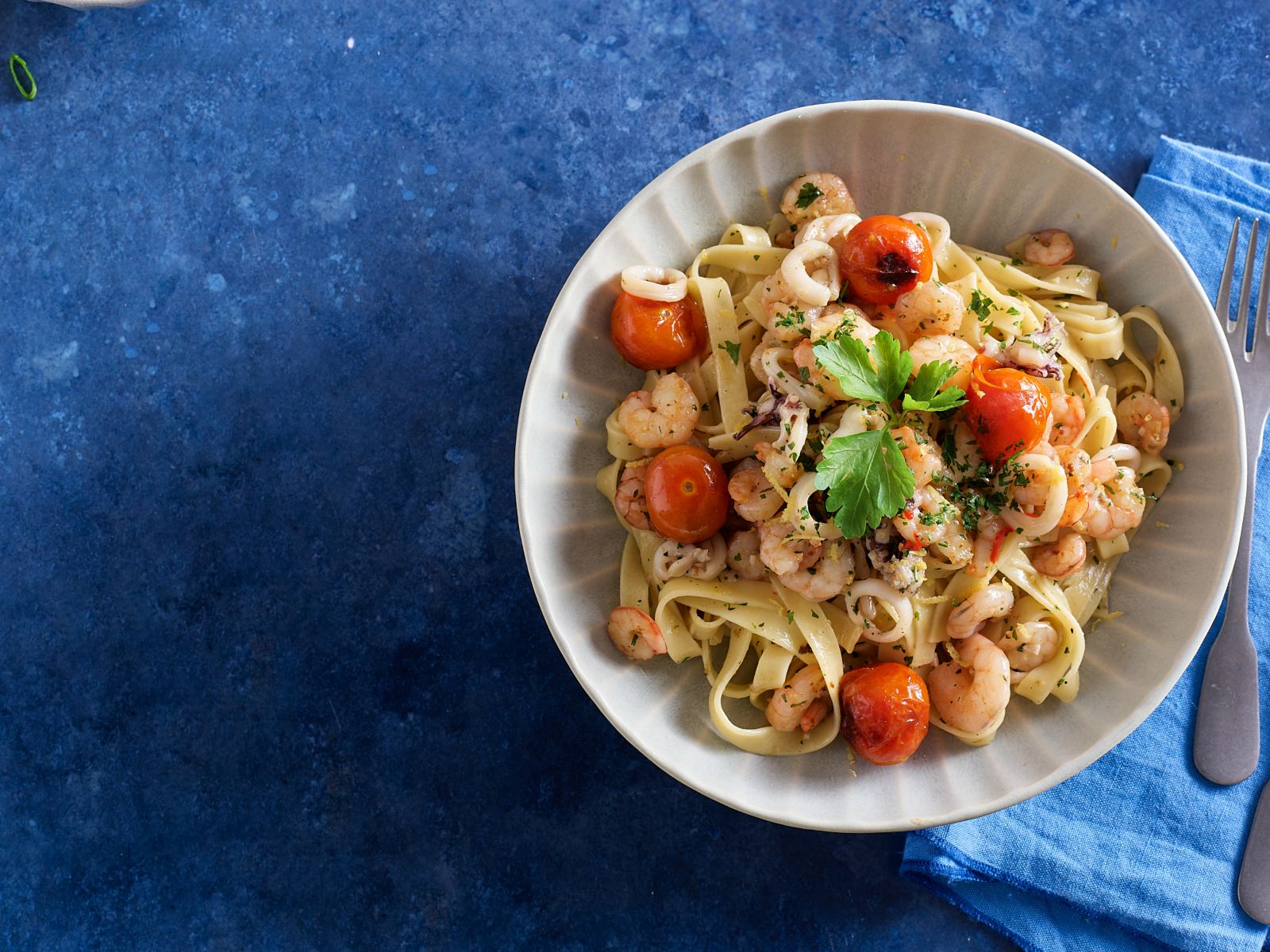 imagem de Tagliatelli cítrico de lulas e camarão