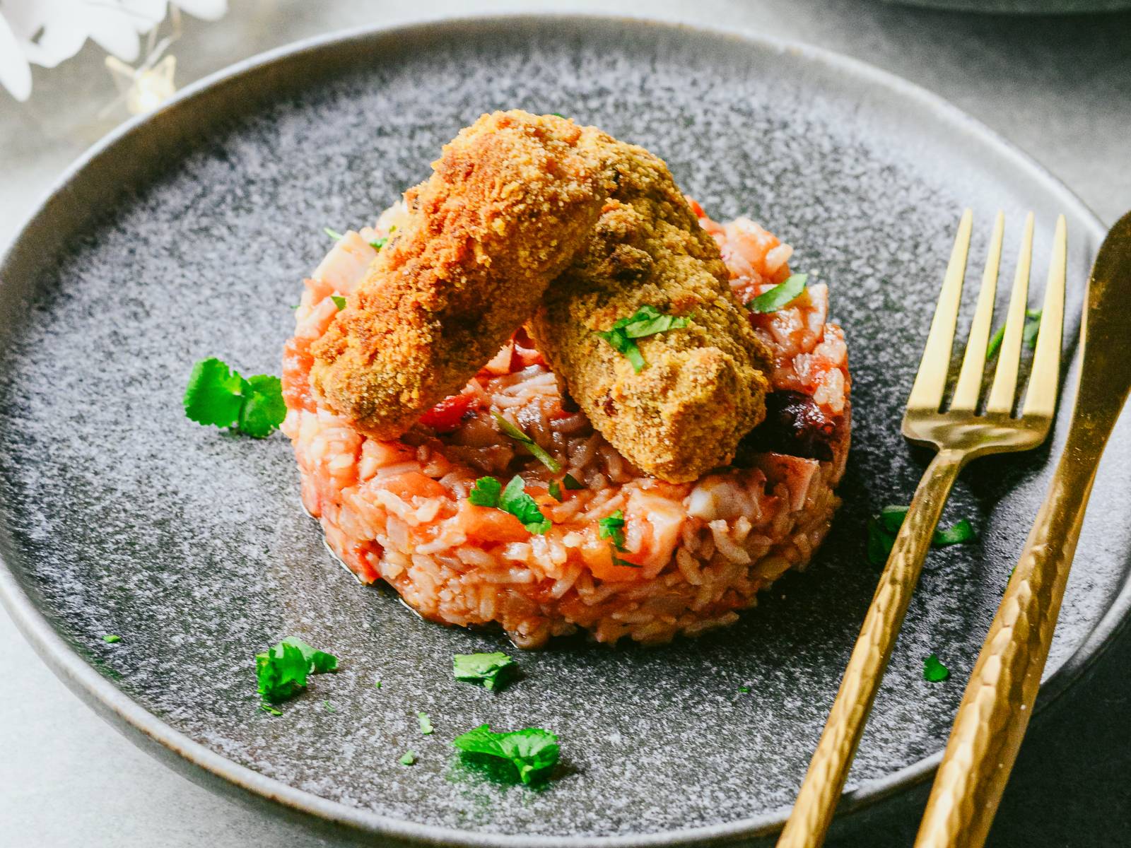 imagem de filetes de polvo com arroz do mesmo