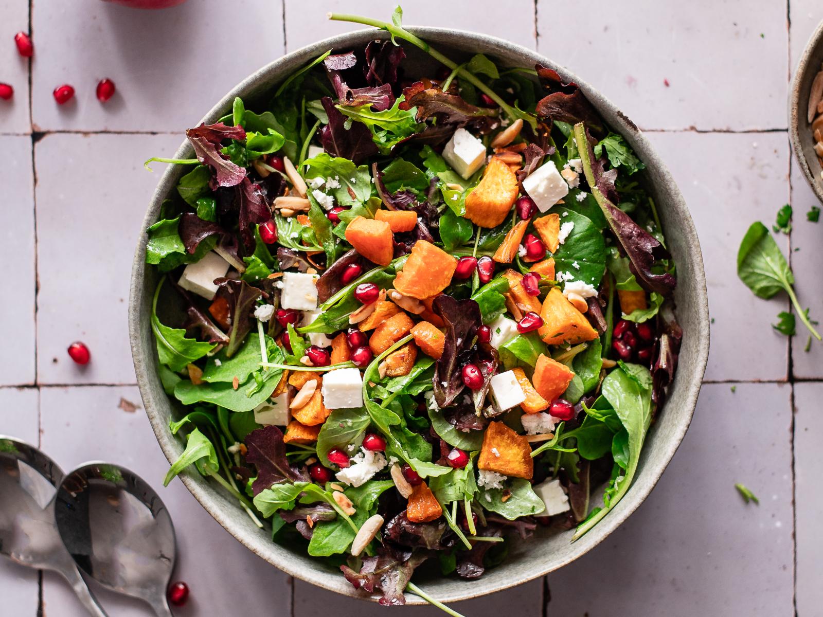 Salada de Romã e Batata-Doce