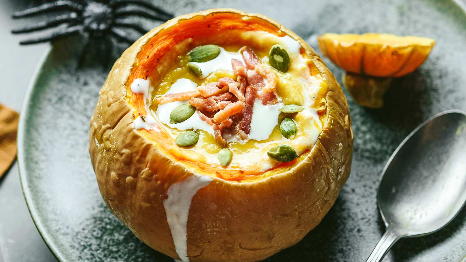 Creme de abóbora assada com crumble de bacon