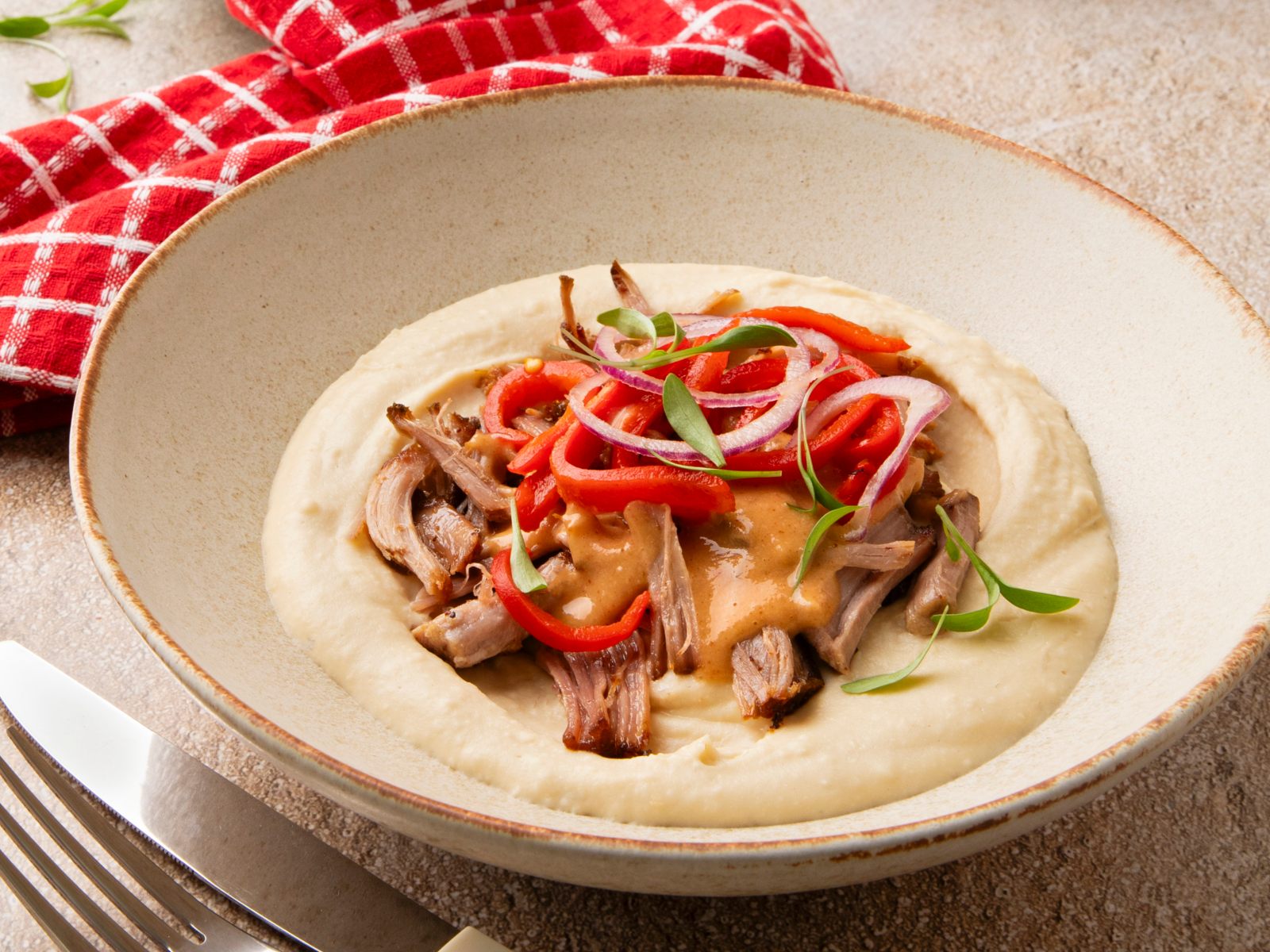 imagem de Cachaço de porco com farinheira